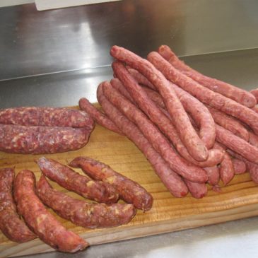 Judgement Day for the Sausage Blogger – A sausage making class
